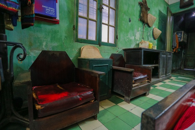 Ngôi nhà giống như "vật báu" vô giá, nơi lưu giữ ký ức tuổi thơ và chứng kiến những thăng trầm của đại gia đình ông An. Ảnh: Dân trí