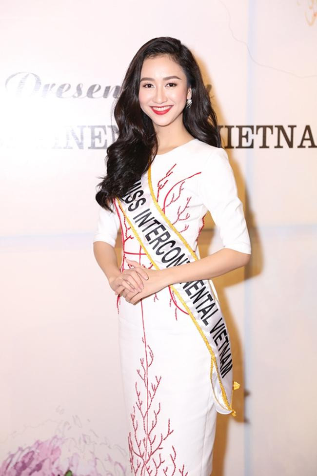 Trước Tường Linh, Á hậu Hà Thu cũng từng lọt top 17 Miss Intercontinental 2015 nhờ vote.