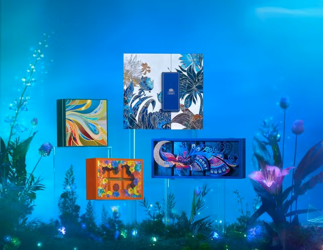 Có thể kể đến bộ sưu tập bánh trung thu mang chủ đề "Vũ khúc trăng rằm" của The Reverie Saigon. Ảnh: Tổ quốc