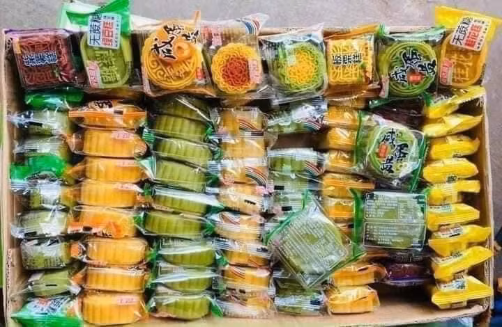 Đơn vị nhập khẩu, hồ sơ công bố chất lượng theo quy định cũng không có trên bao bì. Ảnh: Facebook