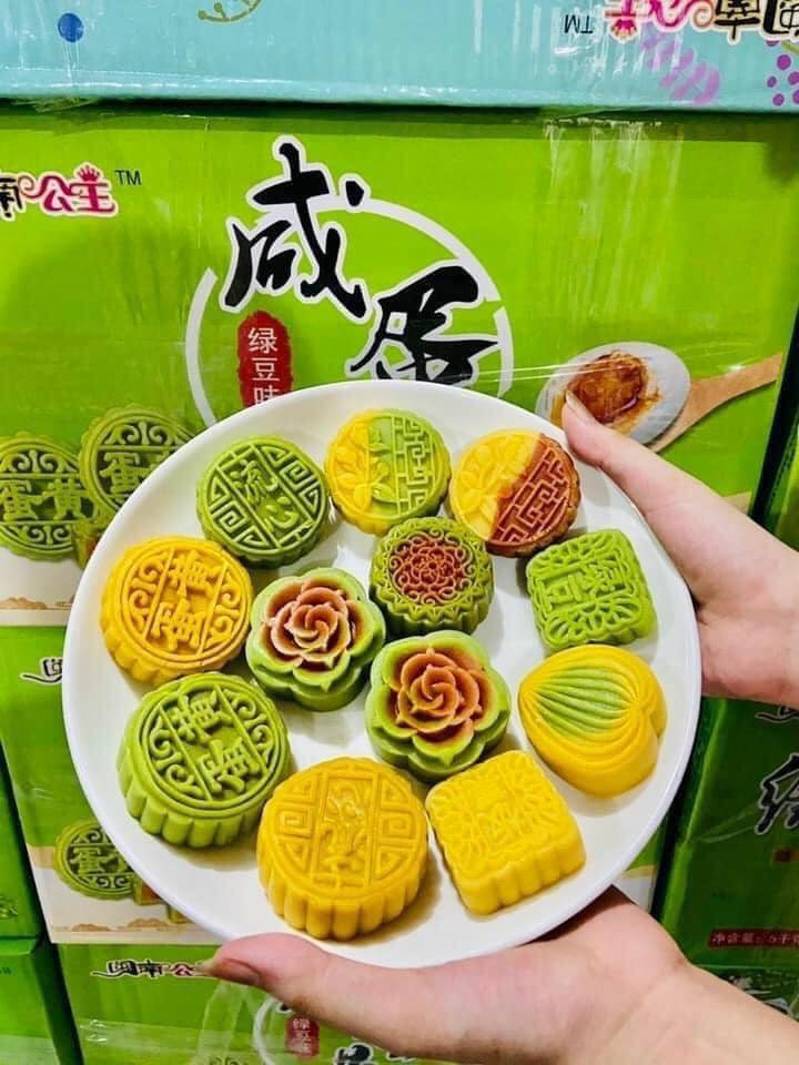 Không chỉ thế, bánh trung thu mini nội địa Trung Quốc còn có hạn sử dụng lên tới 4 - 6 tháng. Ảnh: Facebook