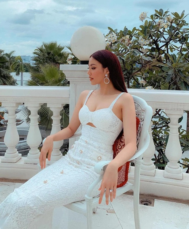 Biệt thự của vợ chồng Lan Khuê nằm ở khu vực nhà giàu quận 2 với view cảnh sông nên thơ và lãng mạn. Ảnh; FBNV