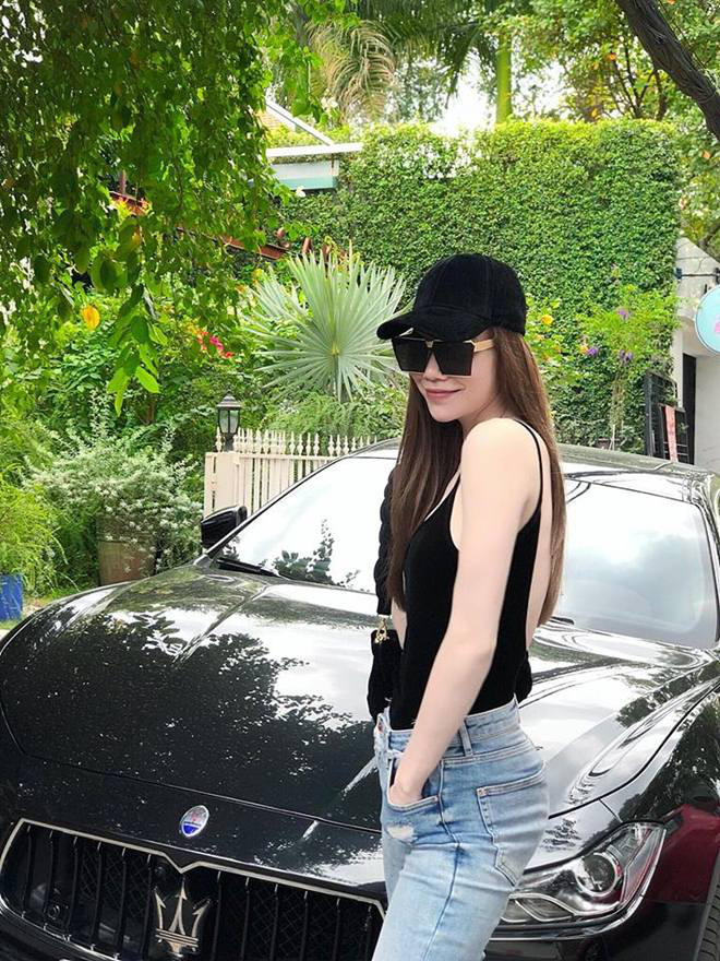 Ngoài ra, Hà Hồ còn sở hữu nhiều siêu xe đắt tiền. Ảnh: FB Ho Ngoc Ha