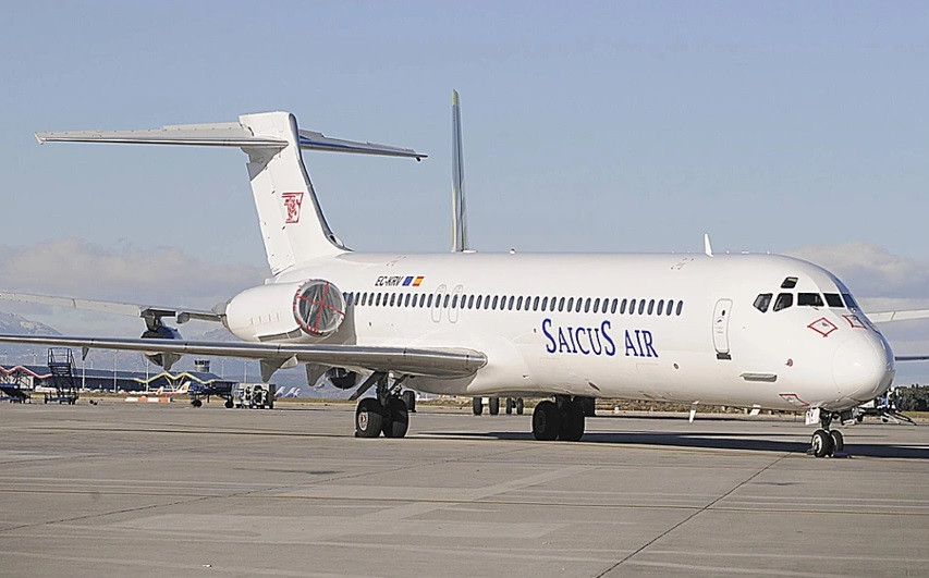 Chiếc máy bay phản lực MD-87 đã bị bỏ hoang tại Sân bay quốc tế Madrid Barajas, Tây Ban Nha trong nhiều năm. Phí dịch vụ đậu sân bay đã lên tới hàng triệu USD và các quan chức tại đây cũng muốn tống khứ chiếc máy bay này đi. Ảnh: Fly News