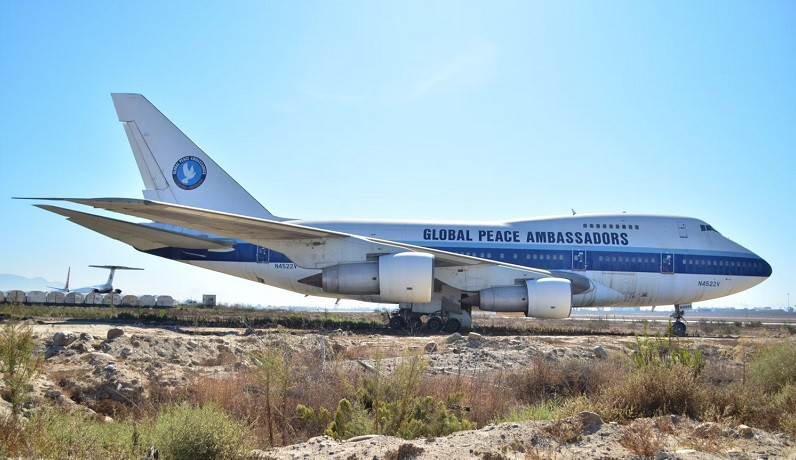 Bên ngoài Sân bay Quốc tế Tijuana (TIJ) có một chiếc Boeing 747SP bị bỏ rơi đến tiếc nuối. Ảnh: Simpleflying