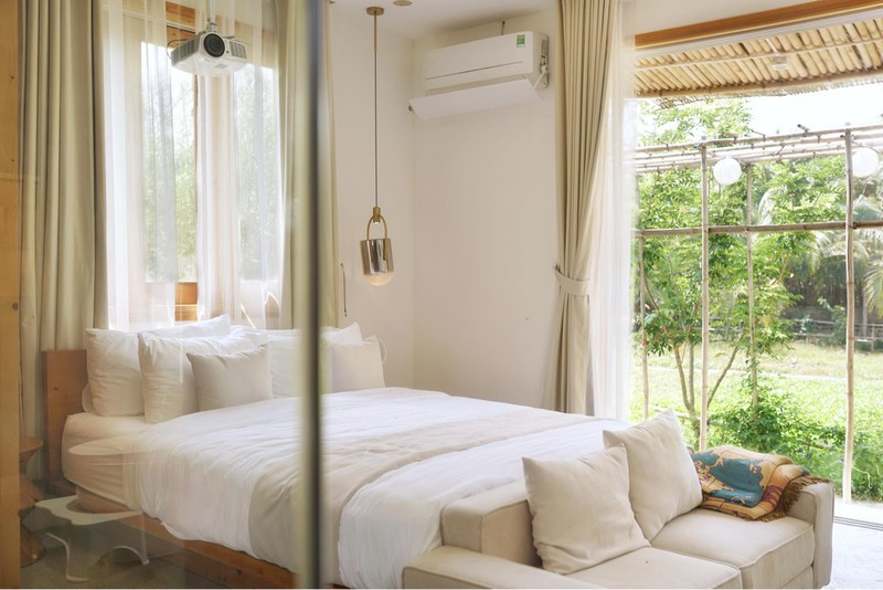 Các phòng ngủ thiết kế hài hoà với thiên nhiên.