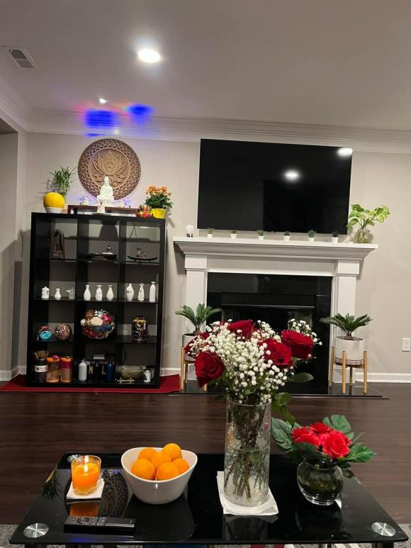 Không gian phòng thờ trang trọng. Ảnh: FBNV