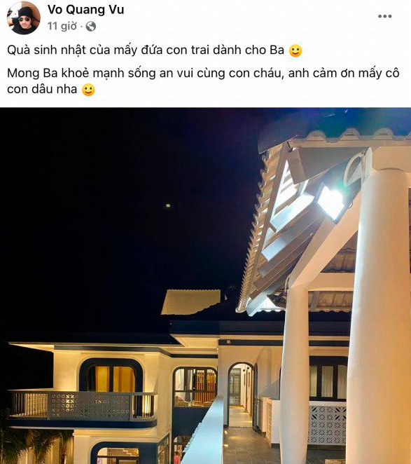 Mới đây, hình ảnh về căn biệt thự mà các anh em trai Trường Giang dành tặng cho bố khiến nhiều người không khỏi bất ngờ về độ hoành tráng và xa hoa. Ảnh: FB Vo Quang Vu