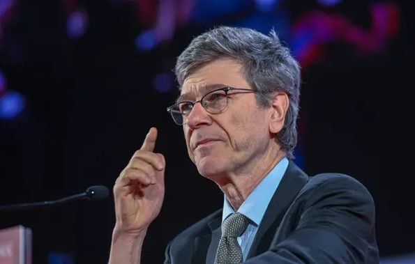 Theo nhà kinh tế học Jeffrey Sachs, chi phí để chấm dứt tình trạng nghèo đói khoảng 175 tỷ USD mỗi năm trong 20 năm. Điều này có nghĩa là các tỷ phú trên thế giới có thể giải quyết tình trạng nghèo đói của thế giới và vẫn còn dư gần 10 nghìn tỷ USD dự phòng.