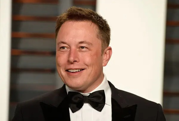 Có thời điểm, tài sản của tỷ phú giàu nhất thế giới Elon Musk lên tới 306,5 tỷ USD. Điều này đồng nghĩa với việc ngay cả khi bạn kiếm được 100 triệu USDmỗi năm, bạn vẫn sẽ mất 3.065 năm để tích lũy được khối tài sản như Elon Musk.