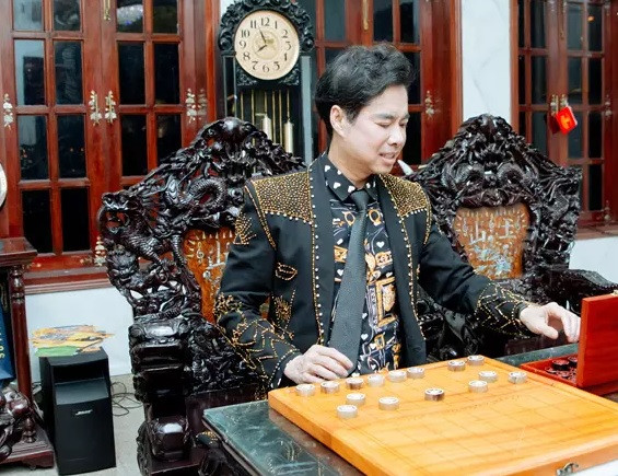 Trong nhà còn có nhiều phòng chức năng để anh có thể chơi bóng bàn, tập thể hình...Ảnh: Vietnamnet