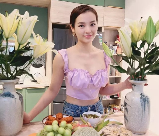 Từ khu dọn về nhà mới, Phương Trinh Jolie thường vào bếp trổ tài nội trợ. Ảnh: Ngoisao