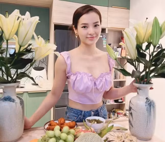 Từ khu dọn về nhà mới, Phương Trinh Jolie thường vào bếp trổ tài nội trợ. Ảnh: Ngoisao