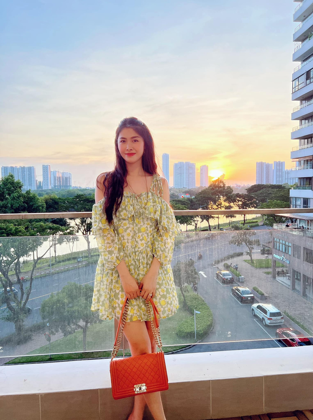 Ca sĩ Đăng Khôi phải nhờ người săn tìm trong hai năm và có duyên mua lại căn hộ như ý muốn từ người chủ cũ.