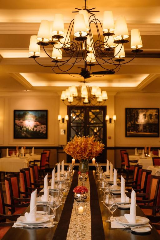 Tầng một của khách sạn là nhà hàng ẩm thực Pháp Le Beaulieu và ẩm thực Hà Nội Spices Garden. Ảnh: Booking