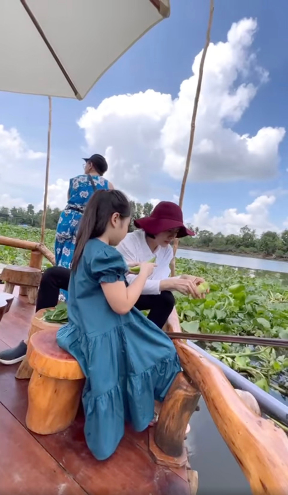 Diễn viên Vân Trang muốn xây dựng khu vườn sinh thái để gia đình có nơi nghỉ dưỡng.