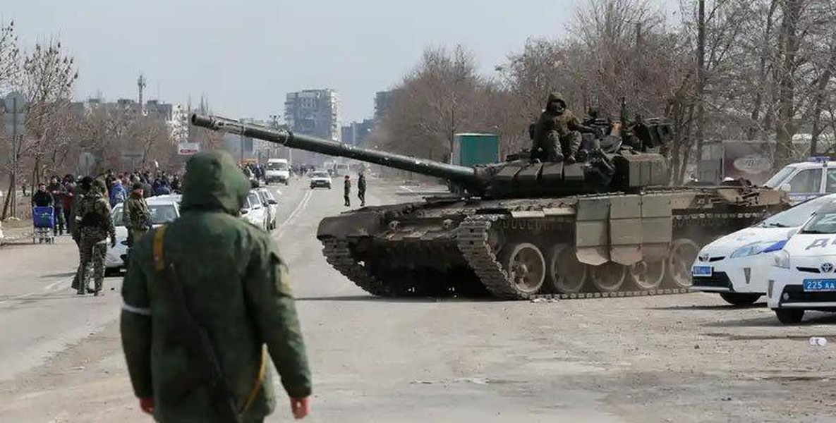 Hệ thống điều khiển hỏa lực của xe được kết nối với hệ thống ngắm bắn Sosna-U và máy tính đường đạn kỹ thuật số giúp tự động hóa quá trình chuẩn bị bắn và cải thiện đáng kể độ chính xác khi bắn.