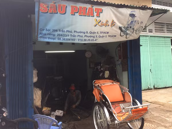 Tho sua xich lo ke ve thoi huong “loc troi” o Sai Gon