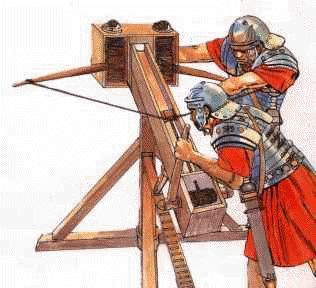 Được làm chủ yếu từ gỗ bọc sắt, ưu điểm của Ballista là tính cơ động cao, độ chính xác và sức xuyên thấu mạnh hơn.