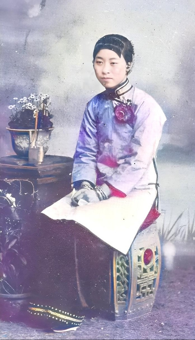 Vẻ đẹp mộc mạc của một thiếu nữ sống dưới thời nhà Thanh.