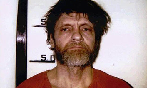 Năm 1995, Kaczynski bị bắt giữ và kết án tù chung thân không ân xá. Tới tháng 5/1998, Kaczynski được chuyển tới nhà tù Supermax ở bang Florence - nhà tù dành cho những tội phạm nguy hiểm nhất nước Mỹ. Ngày 10/6/2023, kẻ đánh bom thư sở hữu IQ khủng chết trong tù. Nguyên nhân được cho là tự sát bởi y trước đó được chẩn đoán mắc ung thư giai đoạn cuối.