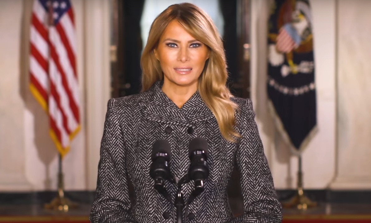 Với phong cách thời trang thời thượng, đẳng cấp, bà Melania trở thành một trong những đệ nhất phu nhân sành điệu nhất thế giới.