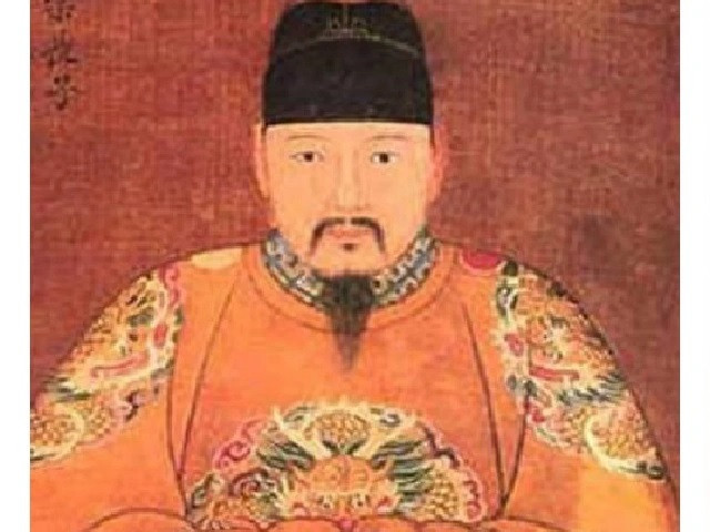 Vào năm 1994, trong lúc dọn dẹp vệ sinh tại lăng Thiên Tử, một công nhân tình cờ nghe thấy âm thanh ma quái phát ra từ bậc thang của ngôi mộ cổ.