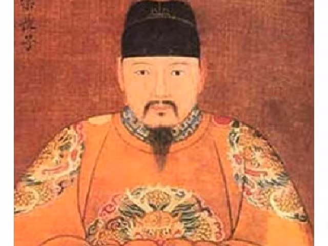 Vào năm 1994, trong lúc dọn dẹp vệ sinh tại lăng Thiên Tử, một công nhân tình cờ nghe thấy âm thanh ma quái phát ra từ bậc thang của ngôi mộ cổ.