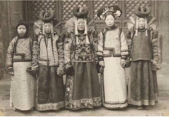 Dung mạo các phi tần người Mông Cổ trong hậu cung của hoàng đế nhà Thanh.