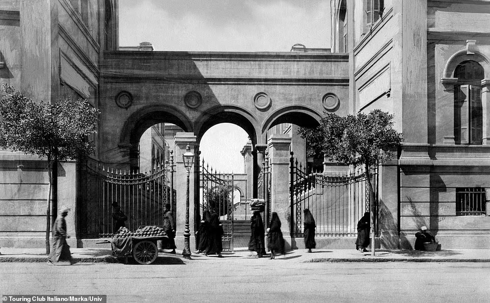 Các tòa nhà ở thành phố Alexandria, Ai Cập được xây dựng theo phong cách kiến trúc cổ.