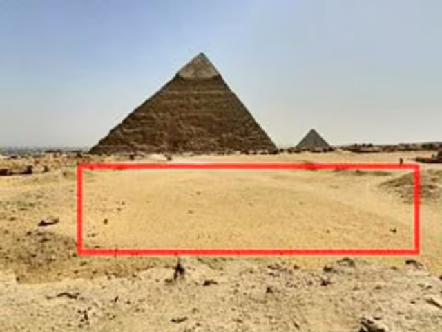 Cấu trúc còn lại khó đoán hơn và dường như có vẻ được lấp đầy bởi một vật liệu có điện trở suất cao, có thể là cát sỏi nhưng cũng có thể là khoảng trống nghi là một căn phòng rỗng.