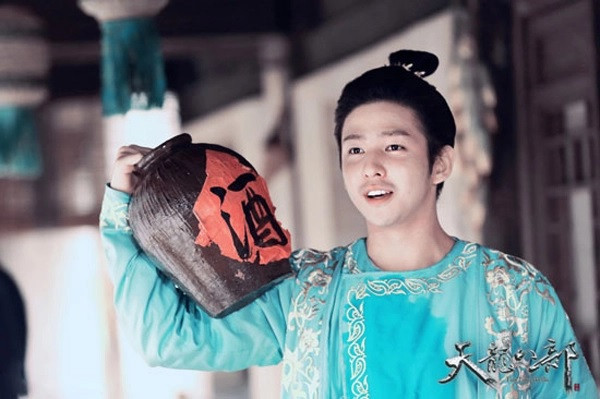 Dù tình cờ luyện được võ công thượng thừa nhưng Đoàn Dự không thể đứng đầu võ lâm bởi thời đại mà ông sinh sống có vô số cao thủ võ lâm như: Vô Danh thần tăng, Hư Trúc, Kiều Phong, Thiên Long tứ tuyệt, Tam lão…