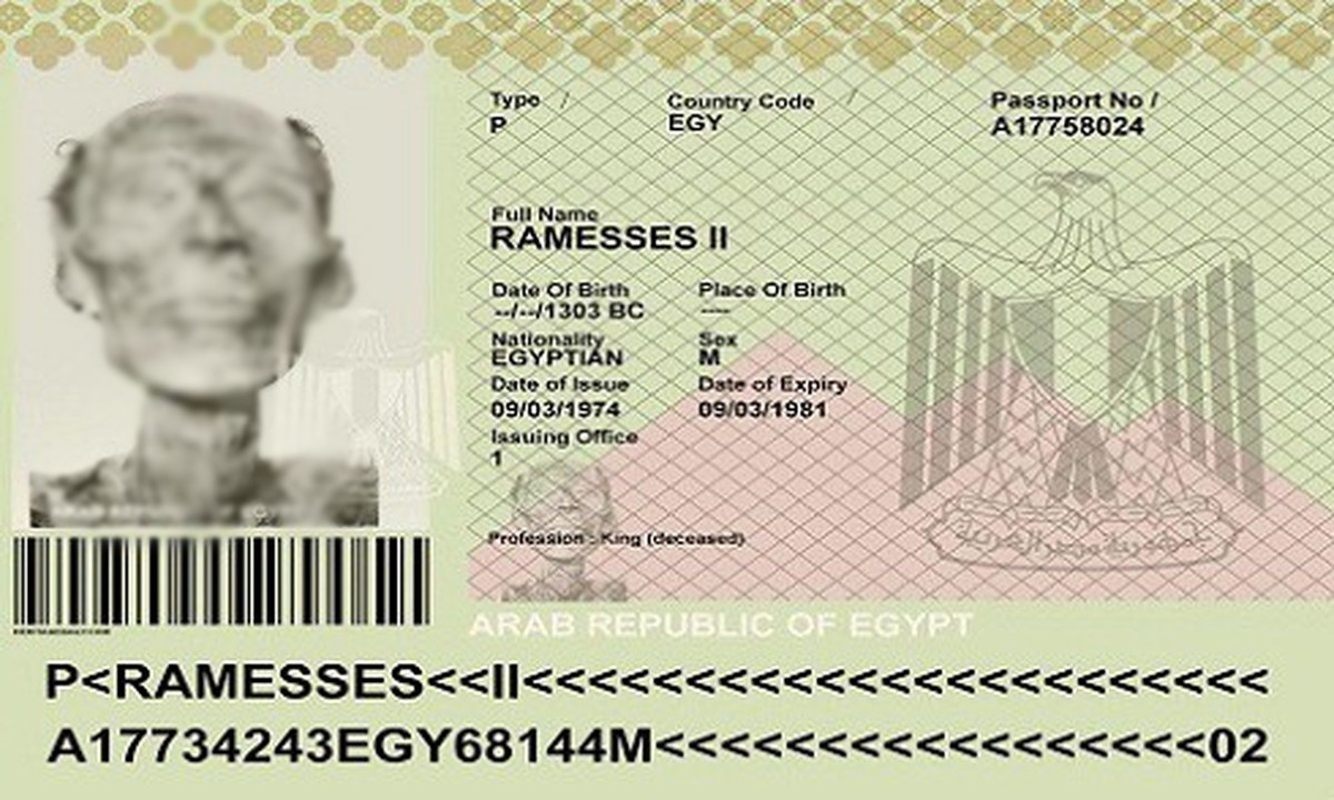 Do đó, xác ướp pharaoh Ramesses II được chính phủ Ai Cập cấp hộ chiếu và trở thành xác ướp đầu tiên nhận đặc quyền này. Không chỉ có ảnh chụp gương mặt của Ramesses II, cuốn hộ chiếu còn có mục khai nghề nghiệp của vị pharaoh Ai Cập cổ đại là "Nhà vua (đã qua đời)".