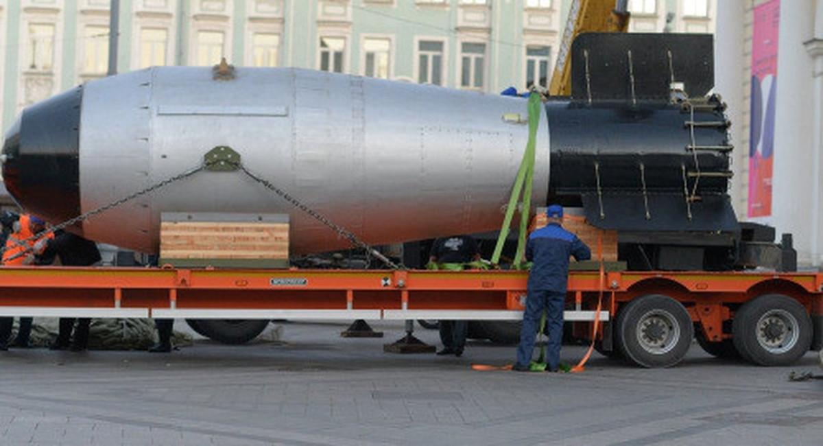 Một số tài liệu ban đầu cho thấy bom Sa hoàng dự định được thiết kế để có đương lượng nổ lên tới khoảng 100 megaton TNT.