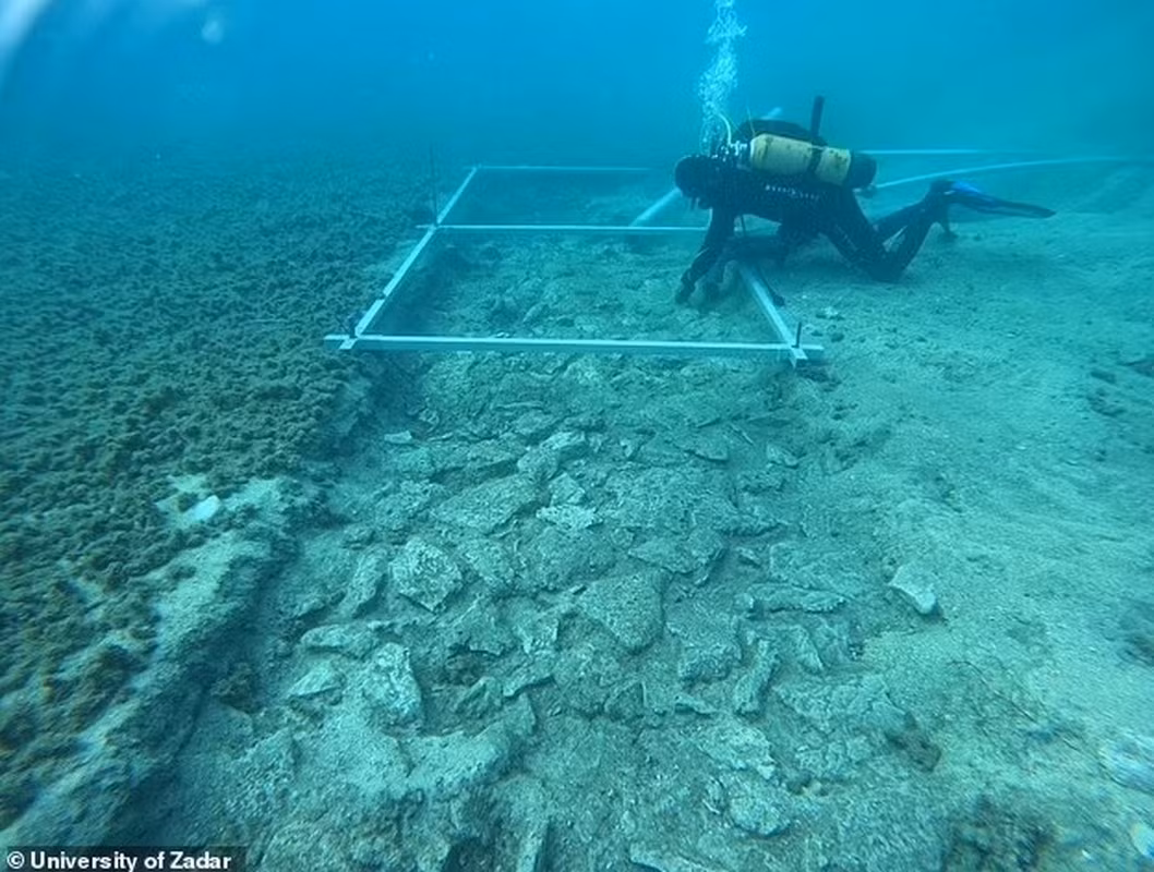 Nhóm nghiên cứu đã lần theo con đường và vô cùng bất ngờ khi phát hiện nó kết nối với khu định cư tiền sử của nền văn minh Hva (năm 5000 - 2500 trước Công nguyên BC) với ven bờ đảo Korčula.