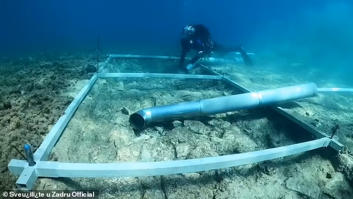 Vào khoảng năm 5000 trước Công nguyên, khu vực ngày nay là Croatia từng là nơi tồn tại của một số nền văn minh cổ xưa như: Starčevo, Vinča, Danilo-Kosovo, Hvar.