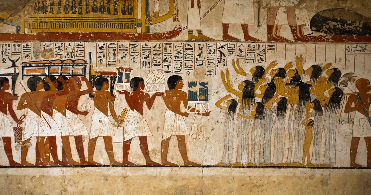 Với mong muốn tiếp tục có cuộc sống vương giả ở thế giới bên kia, pharaoh Ai Cập sau khi qua đời không chỉ được chôn cất cùng vô số ngọc ngà châu báu giá trị mà còn chôn cùng các người hầu.