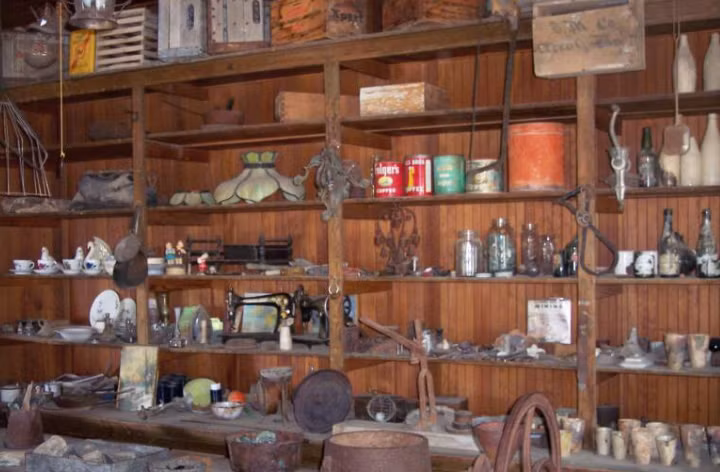 Đột nhập thị trấn 'ma' kỳ lạ ở nước Mỹ - Hình 7 Dot nhap thi tran 'ma' ky la o nuoc My-Hinh-7