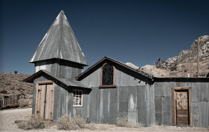 Thị trấn này nằm ở độ cao 2.590 mét so với mực nước biển.