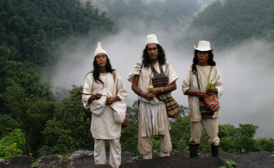 Người Kogi vẫn giữ những nét văn hóa riêng, sống tách biệt, không giao tiếp với thế giới bên ngoài. Nếu có, họ cũng chỉ giới hạn tiếp xúc với những bộ tộc lân cận sống cùng dãy núi. Ảnh: DW.