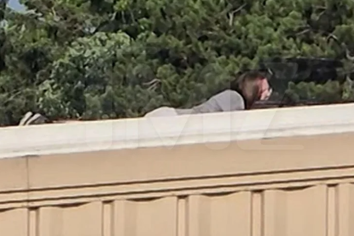 Từ tháng 4/2024 đến ngày 12/7, tay súng đã tìm kiếm thông tin về các sự kiện vận động tranh cử của cả ông Trump và Tổng thống Biden. Theo Rojek, sau khi cuộc mít tinh của ông Trump được công bố tại Butler, Crooks đã tìm kiếm thông tin cụ thể về địa điểm đó. 