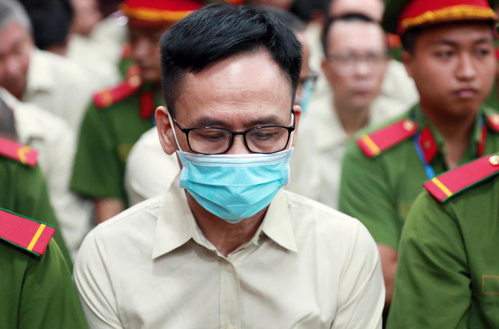 Hai cựu cục trưởng Đăng kiểm bị đề nghị 20-25 năm tù Hai cuu cuc truong Dang kiem bi de nghi 20-25 nam tu