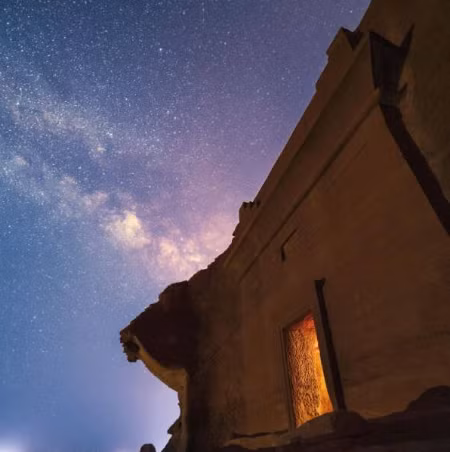 Hegra từng là nơi sinh sống của người Nabataean, một nhóm người bí ẩn.