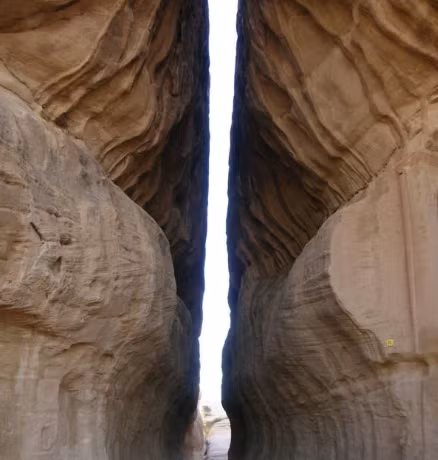 Trong một thời gian dài, Hegra đóng cửa với công chúng để phục vụ cho mục đích nghiên cứu.