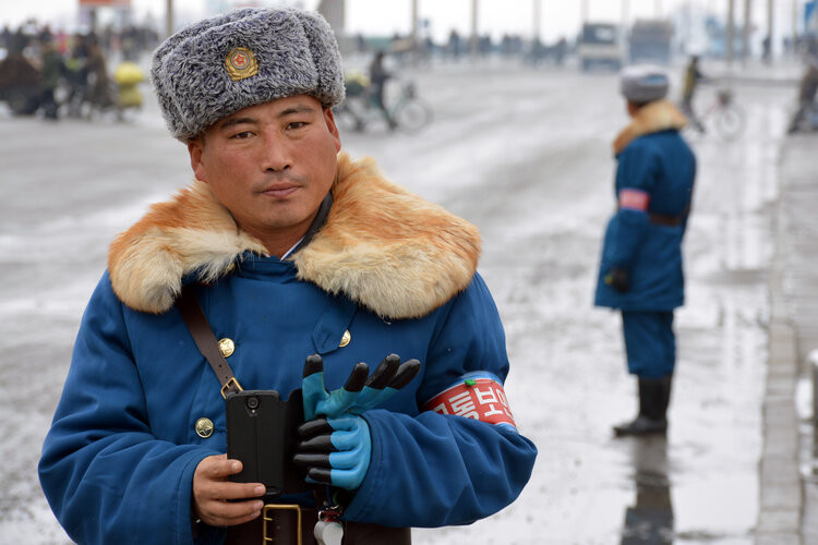 Cảnh sát giao thông làm nhiệm vụ ở thành phố Hamhung.