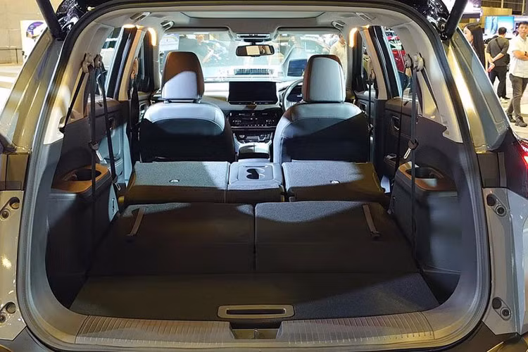 Hiện giá xe Nissan X-Trail e-Power 2023 tại thị trường Singapore chưa được công bố. Cũng chưa rõ sau Singapore, mẫu xe này có ra mắt những thị trường Đông Nam Á khác như Việt Nam hay không.