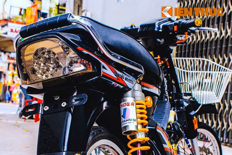 Đèn hậu xe cũng được làm mới với đèn EX5 với bóng trang trí dạng led.