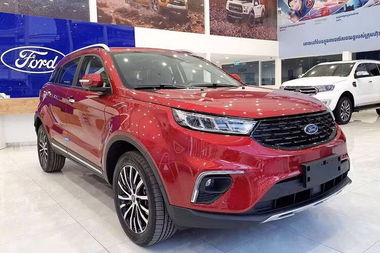  Ford Territory 2021 mới là một trong những cái tên được người tiêu dùng Việt Nam chờ đợi nhất trong thời gian qua. Theo nhiều nguồn tin cho biết, Ford Territory 2021 dự kiến sẽ được phân phối chính hãng ở Việt Nam vào quý III năm nay nhằm thay thế cho Escape.