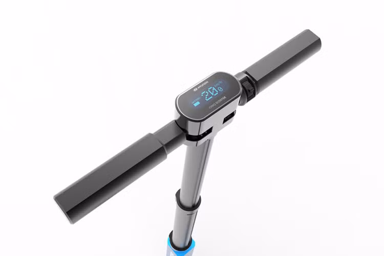 Ngay cả sau khi đậu xe ở bãi, người dùng sẽ lấy chiếc xe máy điện Hyundai Ioniq và chạy tới chỗ làm việc hoặc địa điểm gần đó, giúp tiết kiệm thời gian đáng kể và quan trọng nhất là không sợ tắc đường, kẹt xe.