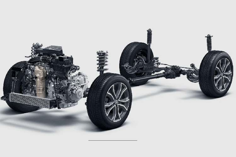 Bên cạnh đó, CR-V 2020 sẽ sở hữu 07 túi khí an toàn, camera lùi cùng các trang bị tiêu chuẩn như hệ thống chống bó cứng phanh, hỗ trợ lực phanh khẩn cấp, hệ thống phân phối lực phanh điện tử, hệ thống kiểm soát lực kéo, hỗ trợ khởi hành ngang dốc, hệ thống hỗ trợ đánh lái chủ động, hệ thống cảnh báo chống buồn ngủ,...